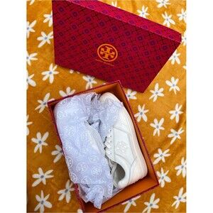 NEW NIB Tory Burch Clover Court Sneaker in Titanium White Size 10 Nappa Leather